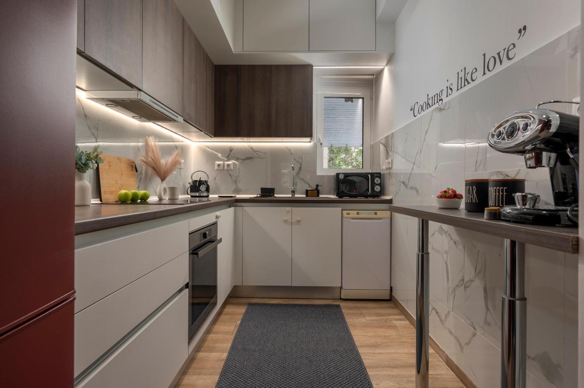 200m From Metro Station & Near Acropolis Hill Apartment